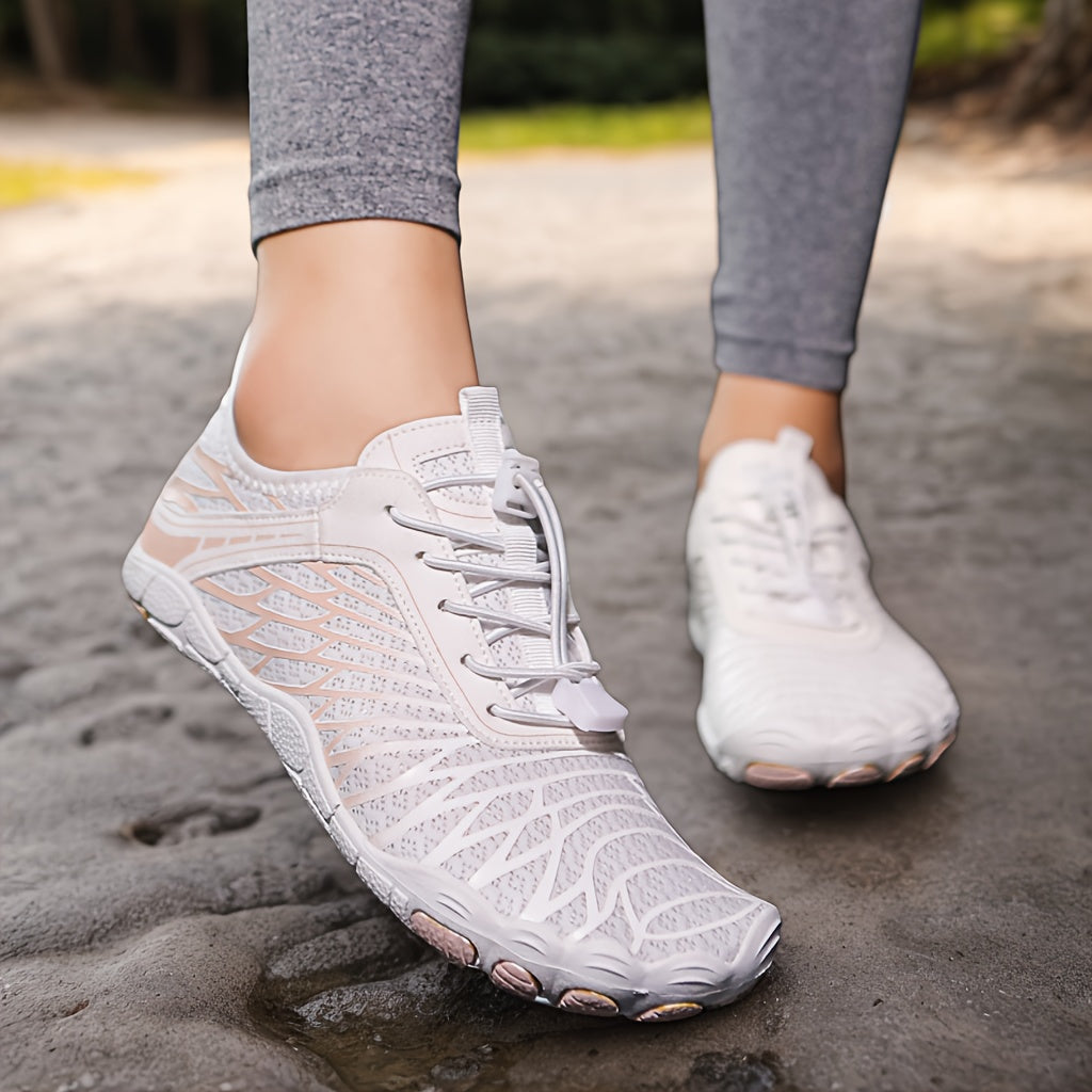 Lightweight Hiking Shoes for Women with Wide Toe Design