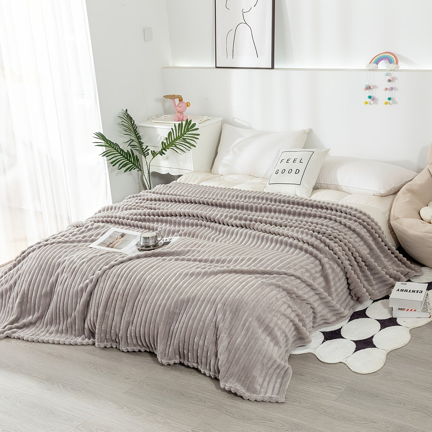 Luxurious Faux Rabbit Fur Throw Blanket - Soft, Warm, Cozy