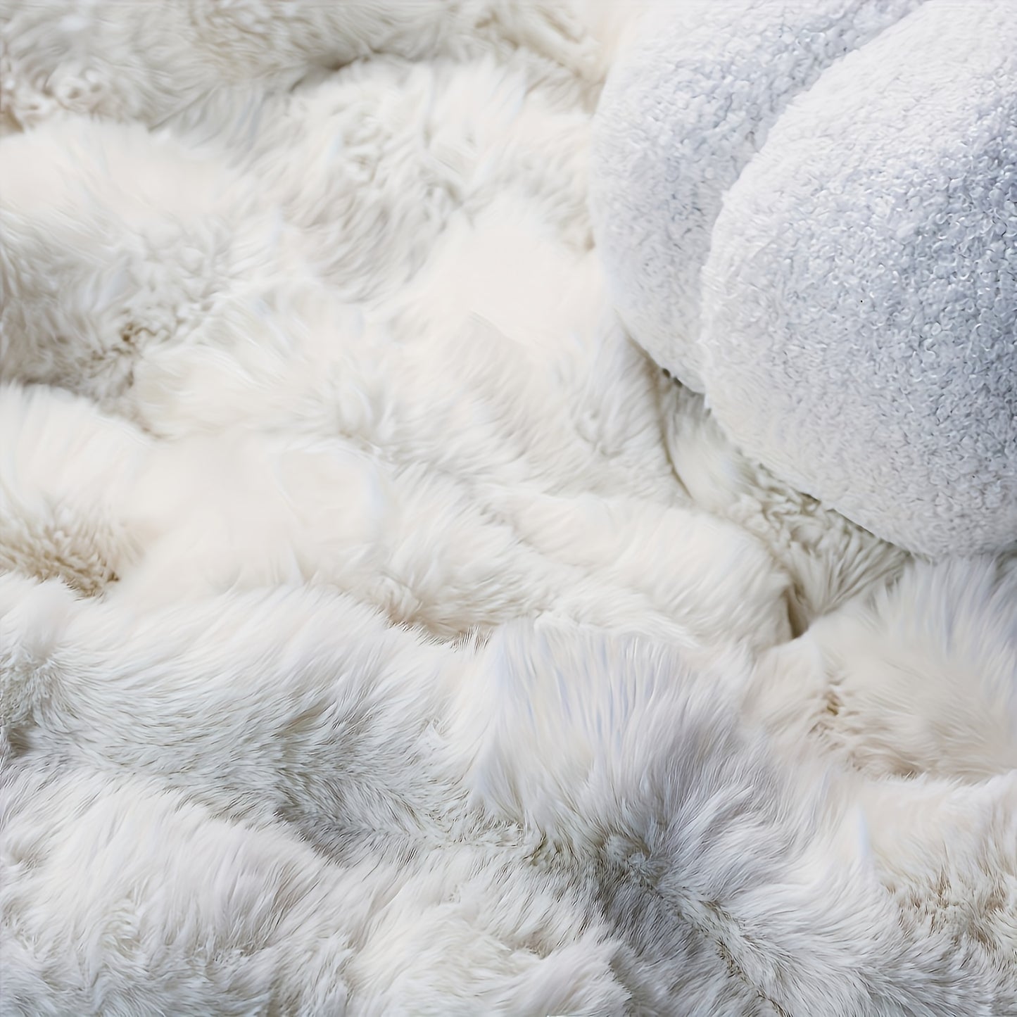 1pc Cozy Faux Rabbit Fleece Blanket - Soft And Warm Throw