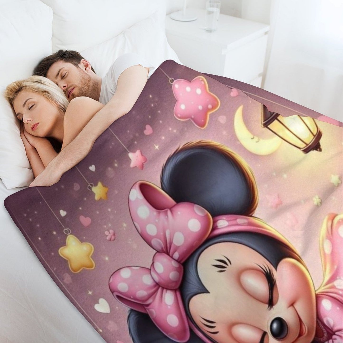 Disney Minnie Mouse 280GSM Flannel Throw Blanket Ultra-Soft