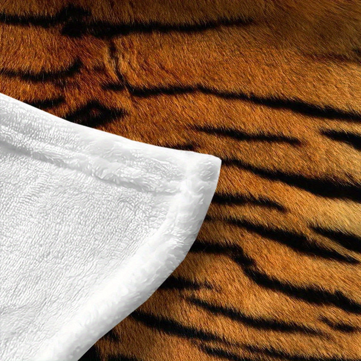 1pc Cozy Tiger Fur Print Blanket - Soft All Season Throw