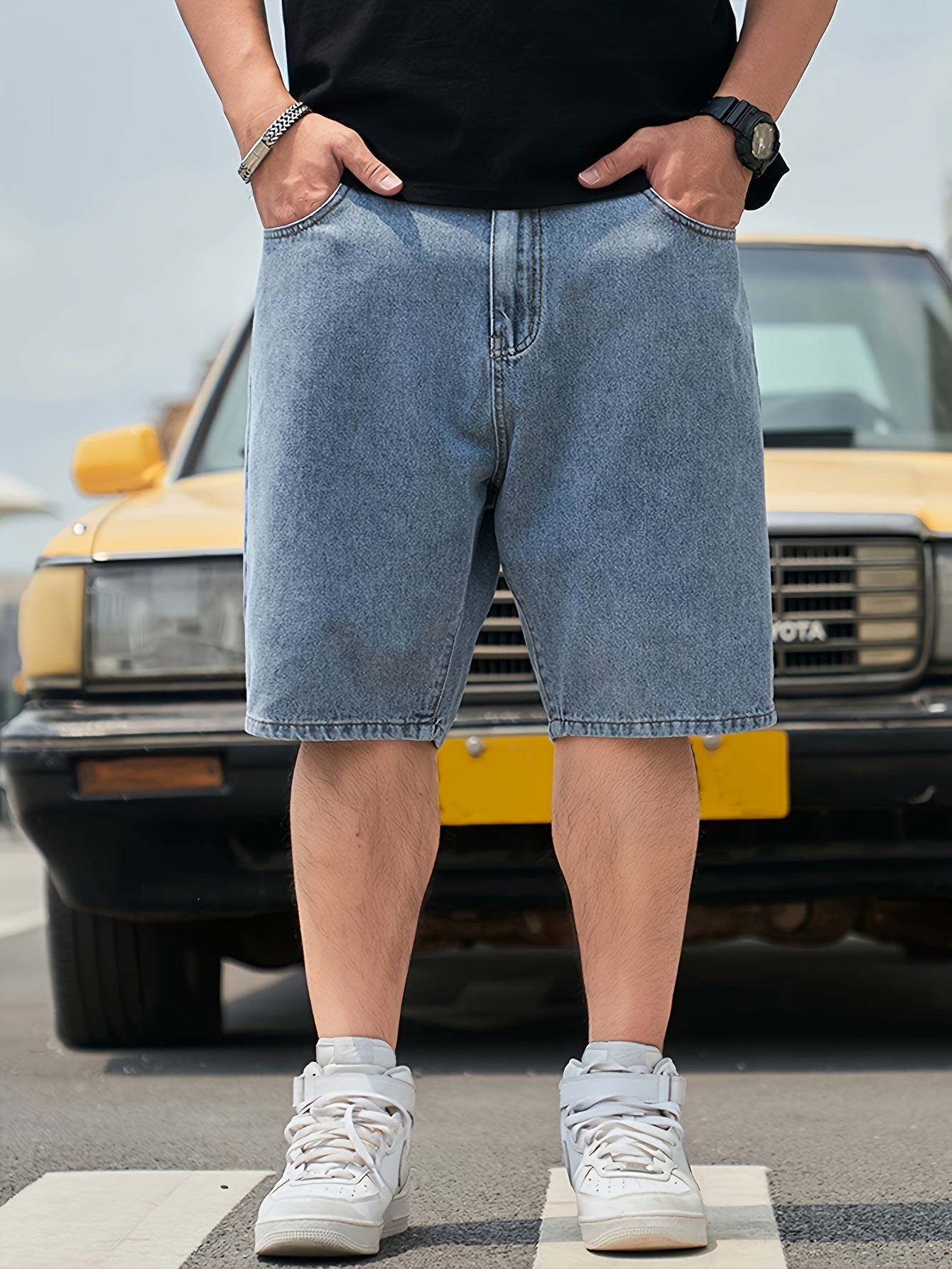 Men's Slim Fit Denim Shorts Casual Mid-Length Straight Leg Jeans with Pockets Cotton Blend Machine Washable Solid Color Perfect for Summer Outings Jean Shorts