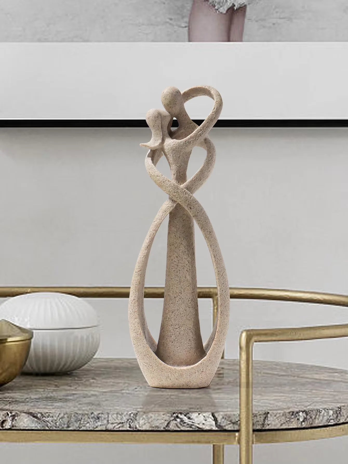 Nordic Style Creative Home Decor Embracing Couple Sculpture