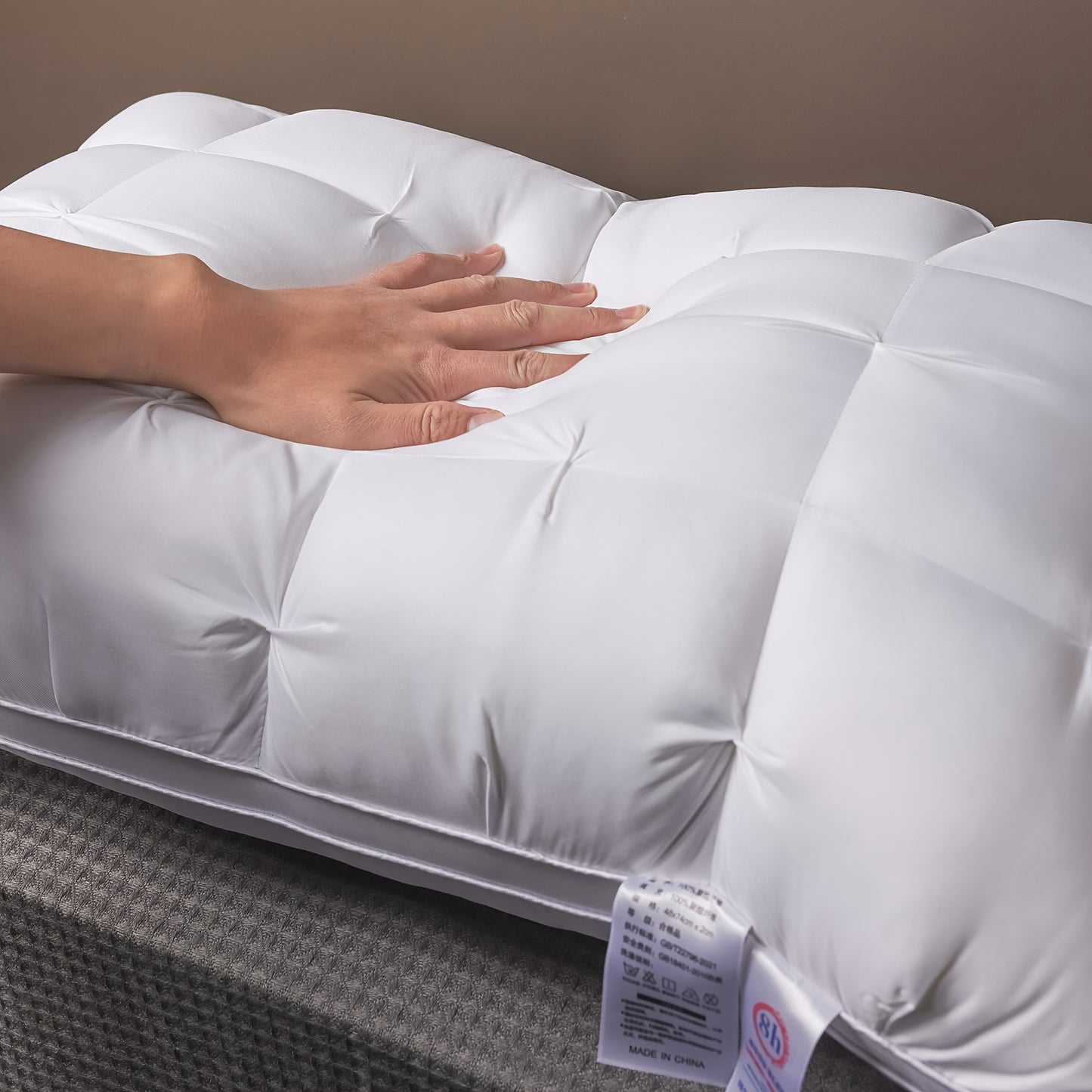 Buy 1 Get 1 Free Soft Luxury 5-Star Hotel Quality Pillow