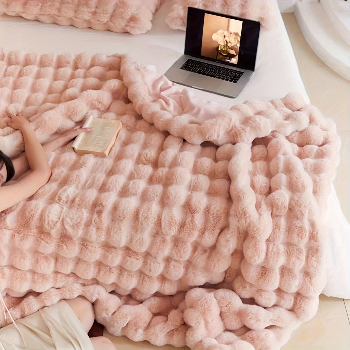 Cozy Faux Rabbit Soft, Warm Fleece Blanket for All Seasons